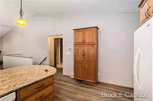 1231 Creekview Dr, Muskegon, MI 49441 - Photo 10