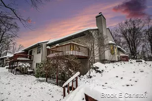 1231 Creekview Dr, Muskegon, MI 49441 - Photo 1