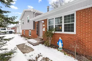 1202 McCormick Dr, Monroe, MI 48162 - Photo 2
