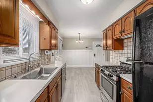 1717 Gentian Dr SE, Grand Rapids, MI 49508 - Photo 6