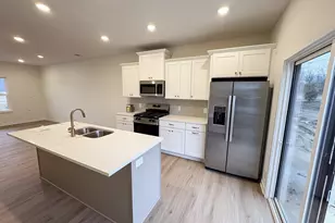 2827 Foxglove Ln, Kentwood, MI 49512 - Photo 2