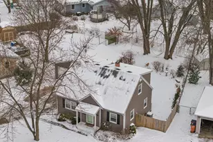 147 Gaylord Dr, Rockford, MI 49341 - Photo 2