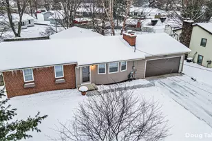 3262 Rypens Dr NW, Grand Rapids, MI 49534 - Photo 2