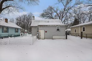 1251 Bishop Ave, Benton Harbor, MI 49022 - Photo 14