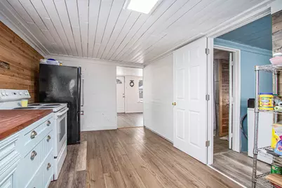 389 Parker Avenue, Benton Harbor, MI 49022 - Photo 10