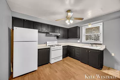 856 Tenth Street NW, Grand Rapids, MI 49504 - Photo 10