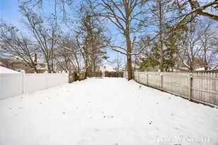 856 10th St NW, Grand Rapids, MI 49504 - Photo 16