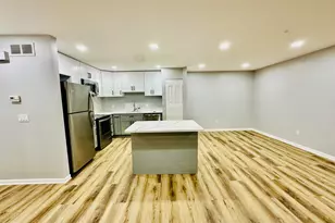 41226 Southwind Dr, Canton, MI 48188 - Photo 6