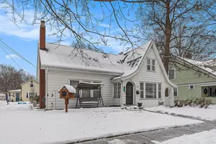 218 W Grove St, Greenville, MI 48838 - Photo 2