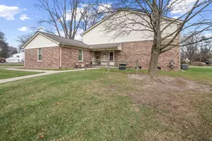38513 Capetown Ct, Clinton Twp, MI 48038 - Photo 2