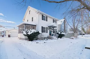 911 4th St, Jackson, MI 49203 - Photo 2