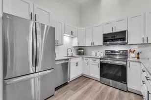 7156 Sturnbridge, West Bloomfield, MI 48322 - Photo 16