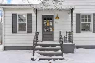 911 Napier Ave, Saint Joseph, MI 49085 - Photo 4