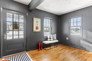 911 Napier Ave, Saint Joseph, MI 49085 - Photo 6