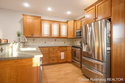 5261 Applewood Drive SW, Grandville, MI 49418 - Photo 12