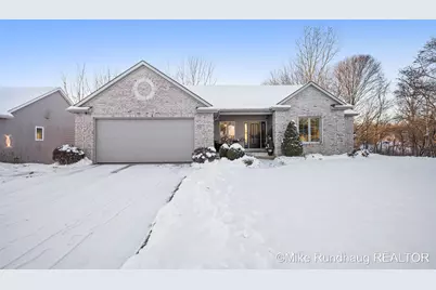 5261 Applewood Drive SW, Grandville, MI 49418 - Photo 2