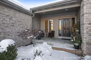 5261 Applewood Dr SW, Grandville, MI 49418 - Photo 4