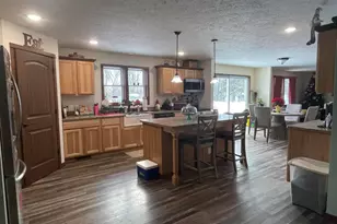 33067 School St, Dowagiac, MI 49047 - Photo 6