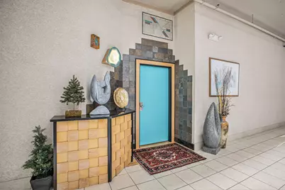 109 W Washington Avenue #8, Jackson, MI 49201 - Photo 2