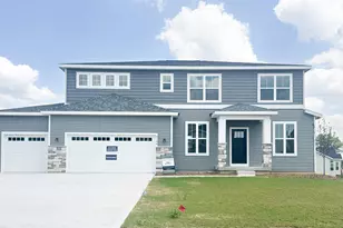 8288 Eagle Peak Dr, Jenison, MI 49428 - Photo 2