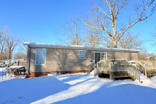 493 Richard St, Quincy, MI 49082 - Photo 2