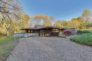 11185 Hawthorne Dr, Galesburg, MI 49053 - Photo 2