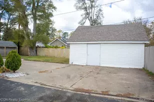 743 Hollister St, Pontiac, MI 48340 - Photo 12