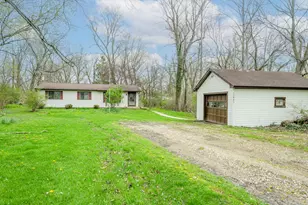 12843 S Wolcott Ave, Sawyer, MI 49125 - Photo 2