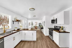 2621 Poe Ave SW, Wyoming, MI 49509 - Photo 22