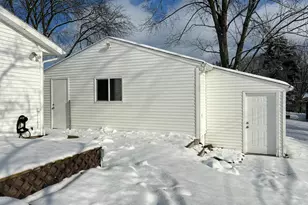 308 Wallace Dr, Saline, MI 48176 - Photo 8