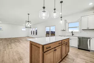 7105 Gibson Farms Dr, Middleville, MI 49333 - Photo 10