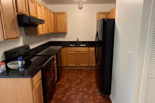 15602 Stone Crossing Dr, Southfield, MI 48075 - Photo 8