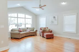 210 Market Pl, Benton Harbor, MI 49022 - Photo 24
