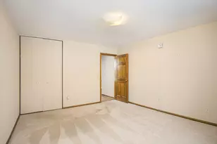 932 Village Ln, Jenison, MI 49428 - Photo 14