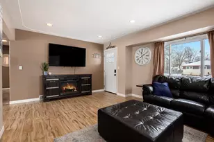 1714 Providence St NE, Grand Rapids, MI 49525 - Photo 2