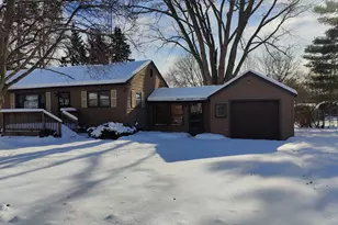 670 Sheridan Rd, Saint Joseph, MI 49085 - Photo 14