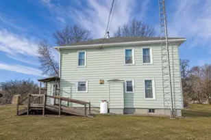 141 S Snow Prairie Rd, Coldwater, MI 49036 - Photo 2