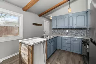 3909 Alamo Ave, Kalamazoo, MI 49006 - Photo 6