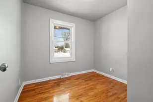 3909 Alamo Ave, Kalamazoo, MI 49006 - Photo 14