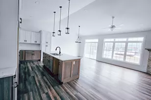 246 Glei Ct, Hillsdale, MI 49242 - Photo 6