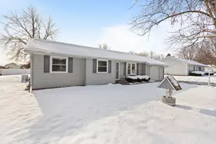 3123 N Hills Blvd, Adrian, MI 49221 - Photo 2