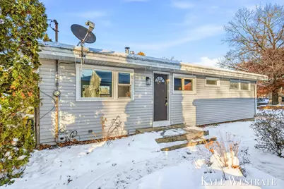 3144 Kensboro Avenue NE, Grand Rapids, MI 49505 - Photo 1