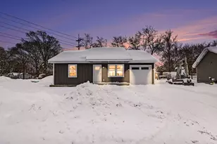 973 Ducey Ave, Muskegon, MI 49442 - Photo 2