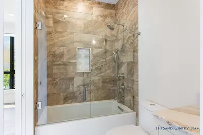 218 S Harbor Drive #202, Grand Haven, MI 49417 - Photo 24