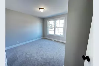 562 Lincoln Lawns Drive NW, Walker, MI 49534 - Photo 12