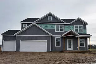 562 Lincoln Lawns Dr NW, Walker, MI 49534 - Photo 1