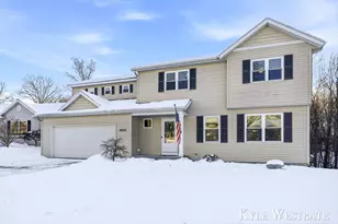 4025 Timberland Dr SE, Grand Rapids, MI 49508 - Photo 2