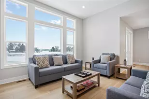 10137 Strawberry Ln, Zeeland, MI 49464 - Photo 12