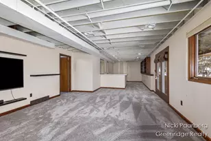 1010 Cherrywood Ln NE, Grand Rapids, MI 49505 - Photo 24
