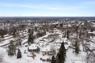 1010 Cherrywood Ln NE, Grand Rapids, MI 49505 - Photo 48
